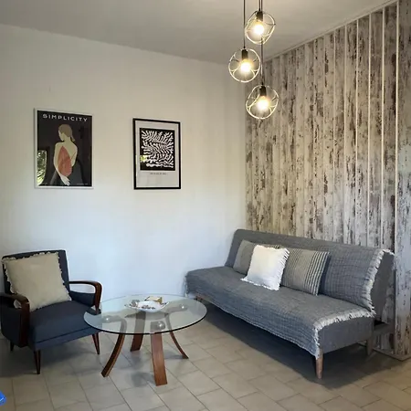 דירה Violeta'S Yard אספרובלטה