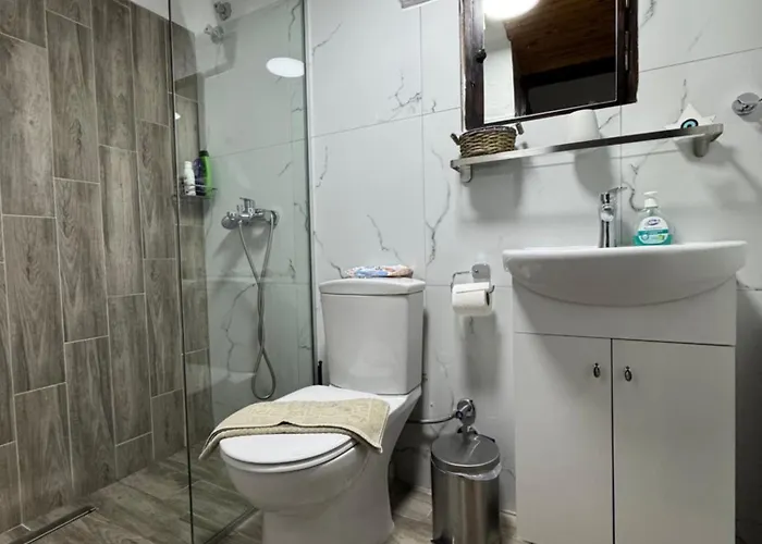 Violeta'S Yard Апартаменты