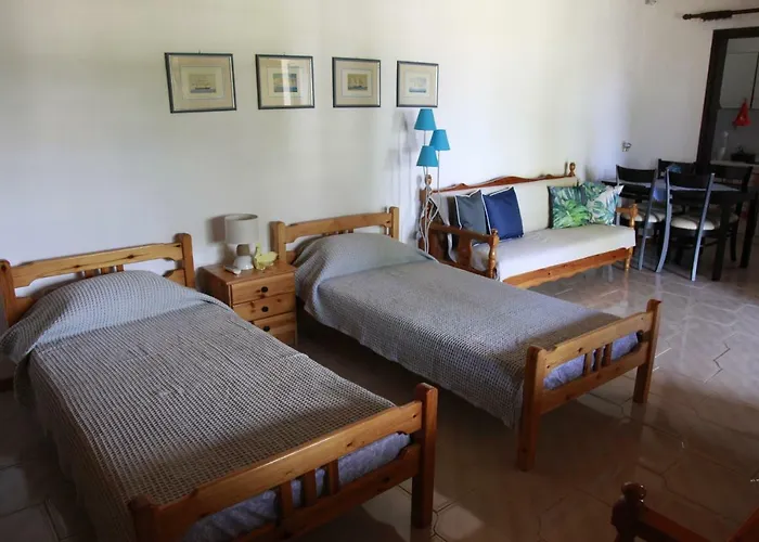 Violeta'S Yard * Аспровальта